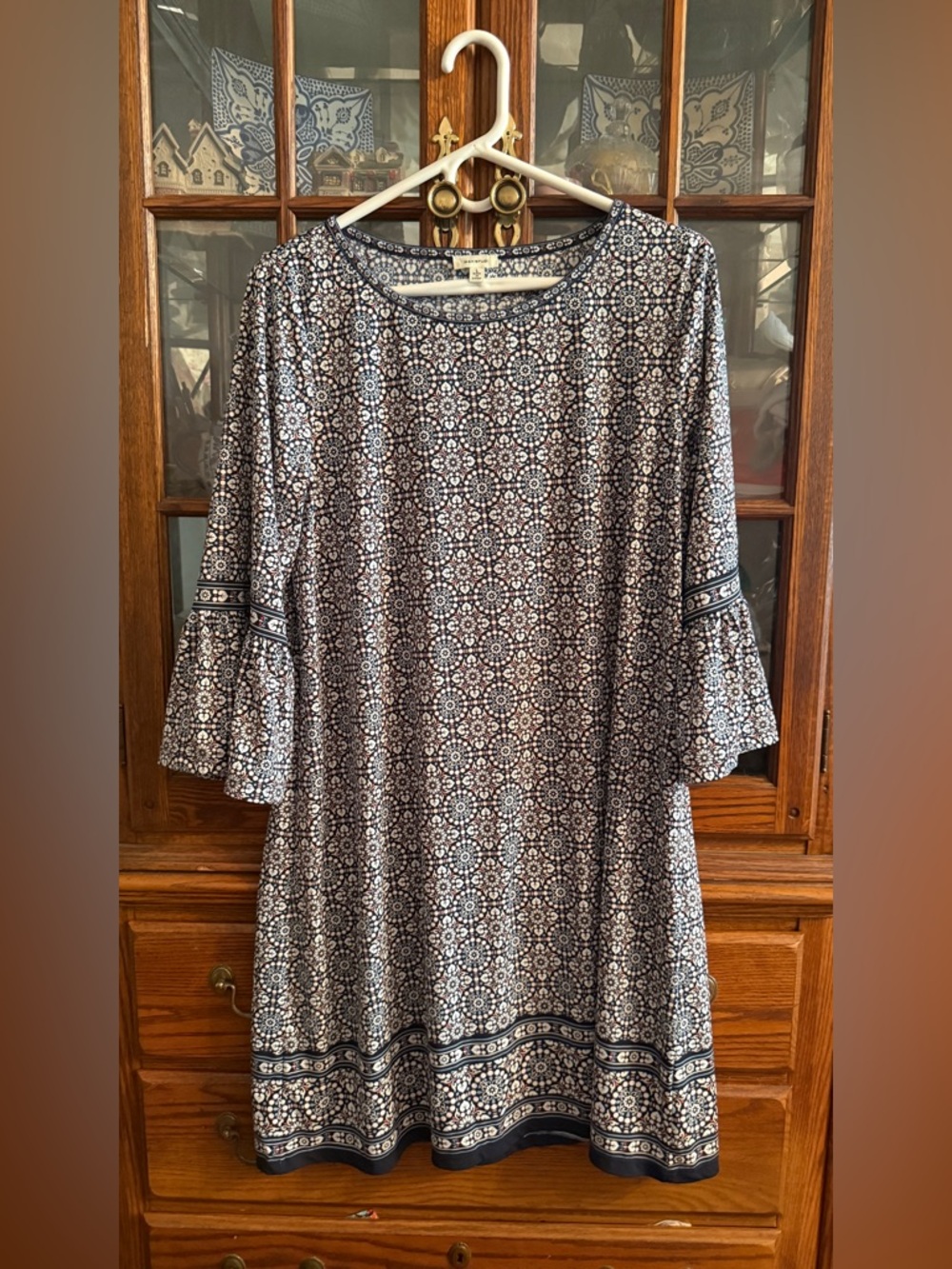 Max Studio Navy and White Geometric Bell-Sleeve Shift Dress
